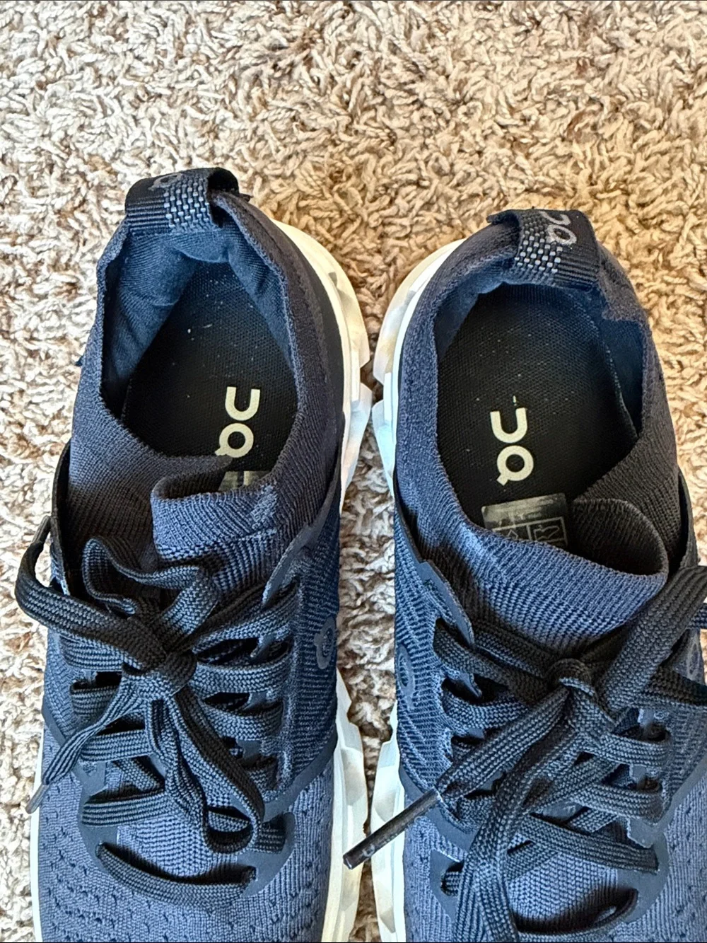 On Running breathable knit